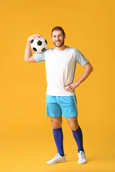 背景色の男性サッカー選手 — ストック写真