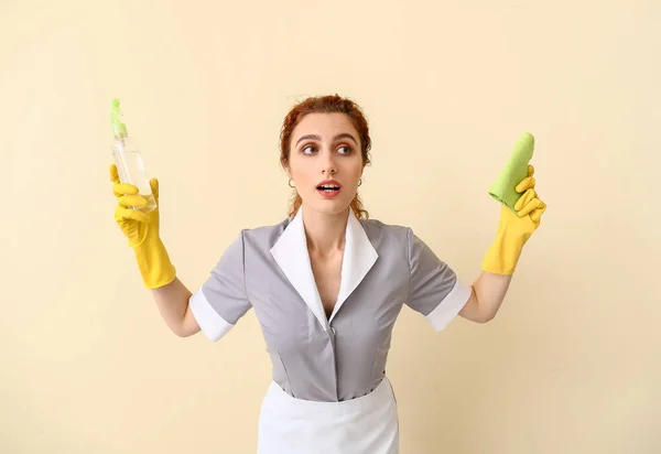 Beautiful Young Chambermaid Color Background — Stock Photo, Image