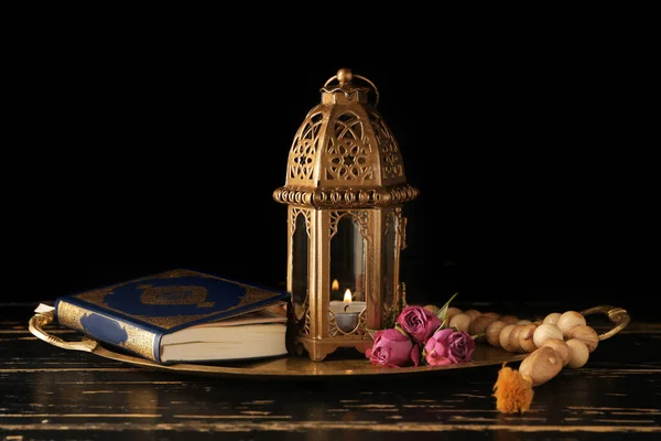 Muslim Lamp Koran Tasbih Dark Background — Stock Photo, Image