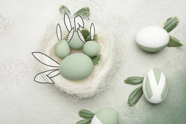 Krásné Velikonoční Vajíčka Taženým Zajíček Uši Barevném Pozadí — Stock fotografie