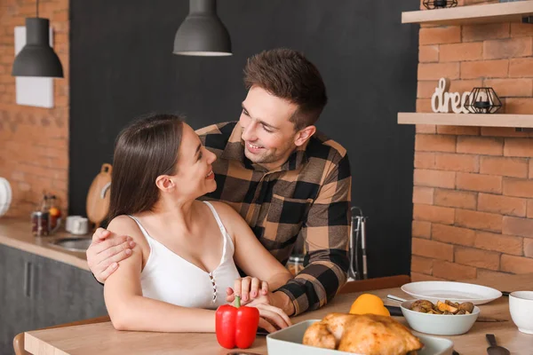 Young Couple Having Dinner Kitchen — Stock Photo, Image