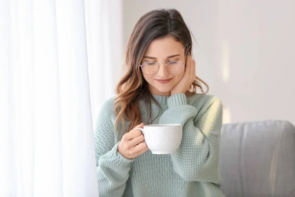 Young Woman Warm Sweater Drinking Tea Home — Stock Photo, Image