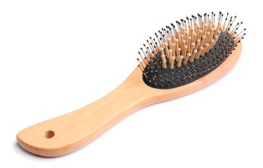 Beyaz arkaplanda saç fırçası