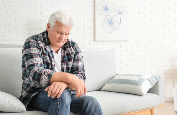 Senior Man Suffering Parkinson Syndrome Home — Stock Photo, Image