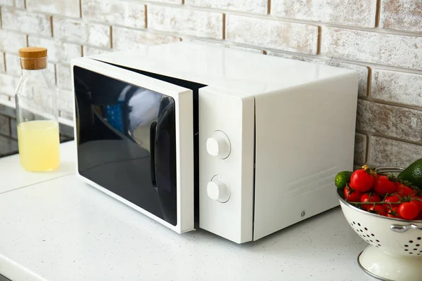 Moderno Horno Microondas Cocina — Foto de Stock