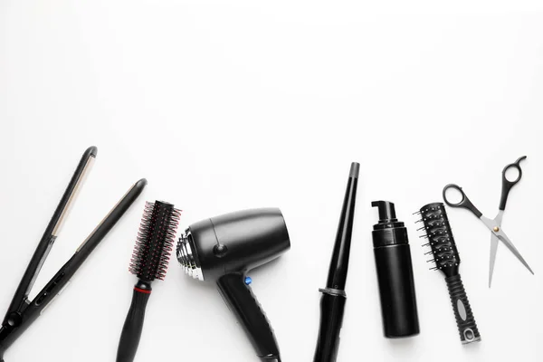 Set Friseuraccessoires Auf Weißem Hintergrund — Stockfoto