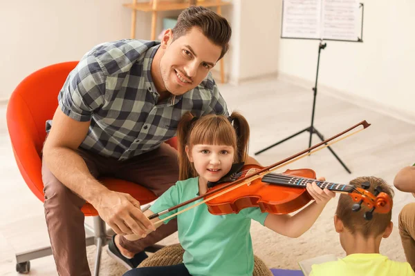 Profesor Dando Clases Música Escuela — Foto de Stock