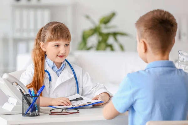 Cute Little Doctor Working Patient Clinic — Stock Photo, Image