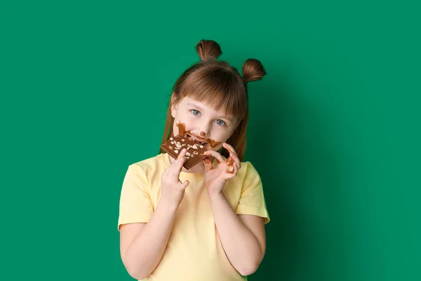 Cute Little Girl Chocolate Color Background — Stock Photo, Image