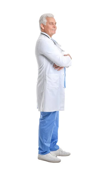 白地の男性医師の肖像 — ストック写真