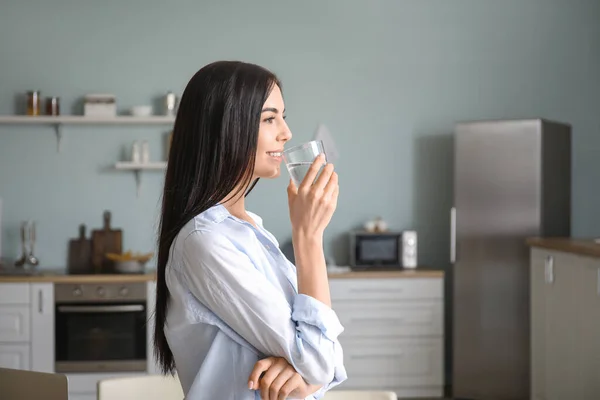 Beautiful Young Woman Drinking Water Kitchen — Stock Photo, Image