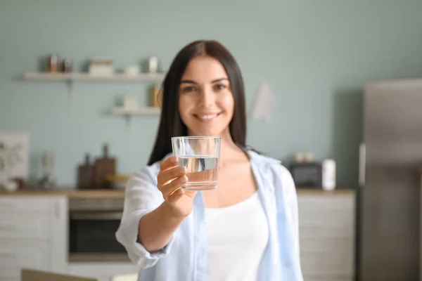 Beautiful Young Woman Drinking Water Kitchen — Stock Photo, Image