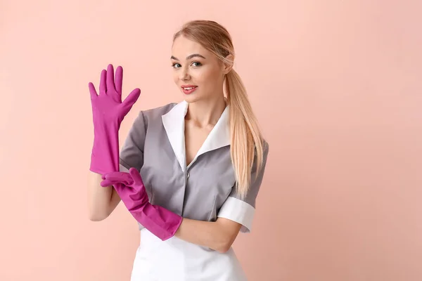 Beautiful Young Chambermaid Color Background — Stock Photo, Image