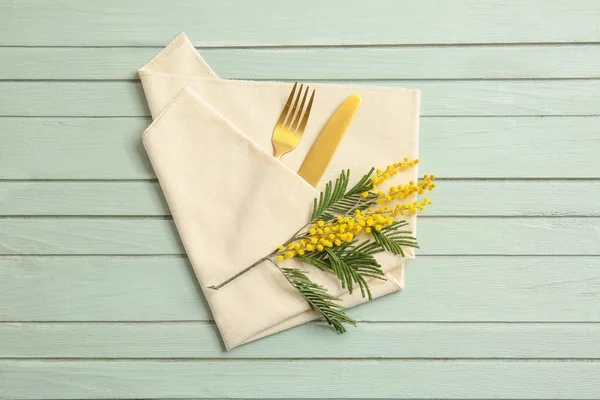 Napkin Cutlery Floral Decor Wooden Background — Stock Photo, Image