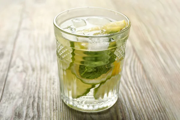 Glas Färsk Lime Lemonad Bordet — Stockfoto