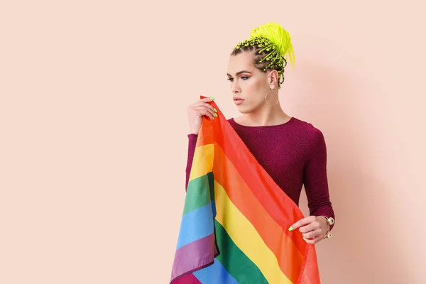 Portret Van Jonge Transgender Vrouw Met Vlag Van Lgbt Kleur — Stockfoto