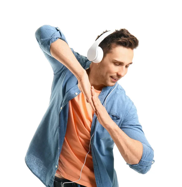 Cool Joven Bailando Escuchando Música Sobre Fondo Blanco — Foto de Stock