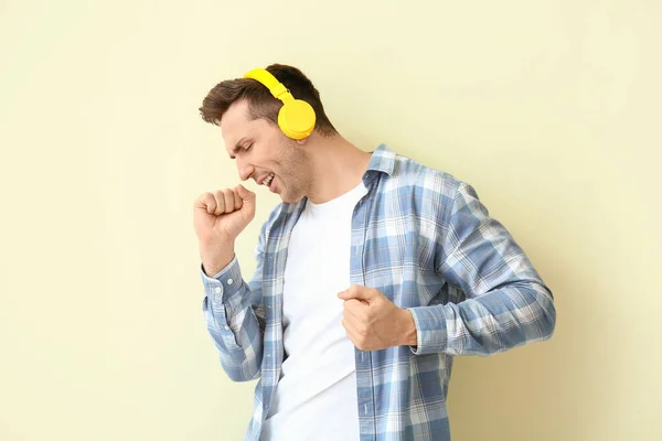 Cool Young Man Dancing Listening Music Color Background — Stock Photo, Image