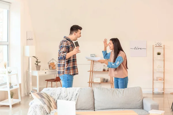 Young Couple Quarreling Home — Stock Photo, Image