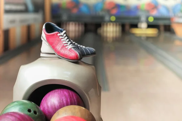 Stand Balls Shoes Bowling Club — Stock Photo, Image