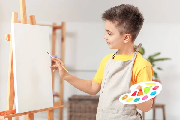 Lindo Pequeño Artista Pintura Casa — Foto de Stock