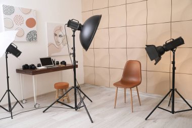 Modern Ekipmanlı Fotoğraf Stüdyosunun İçi