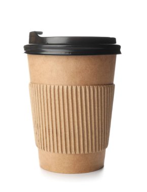 Beyaz arka planda paket kahve fincanı.