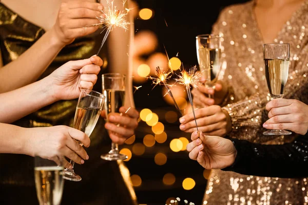Жінки Кмітливі Окуляри Смачного Шампанського Вечірці — стокове фото