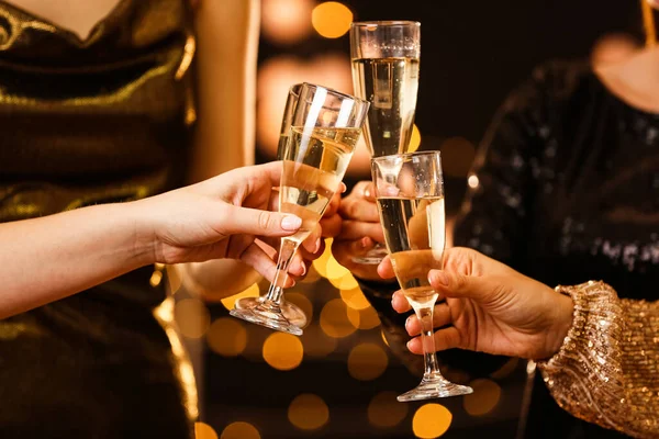 Жінки Кмітливі Окуляри Смачного Шампанського Вечірці — стокове фото