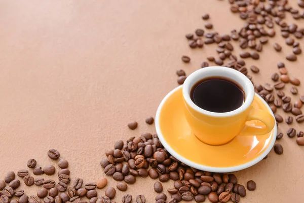 Kopje Hete Koffie Bonen Tafel — Stockfoto