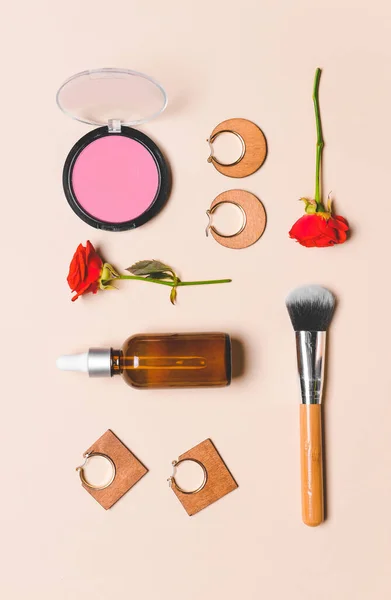 Make Kosmetik Mit Accessoires Auf Hellem Hintergrund — Stockfoto