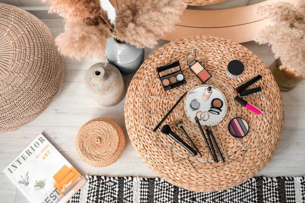 Uppsättning Dekorativ Kosmetika Makeup Artist Puff Rummet — Stockfoto