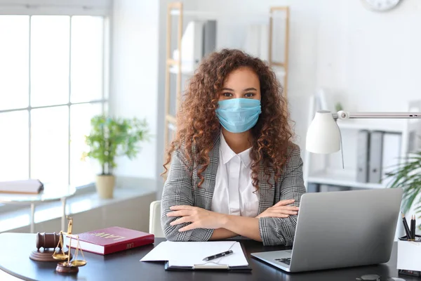 Female Lawyer Protective Mask Working Office — Stock Photo, Image