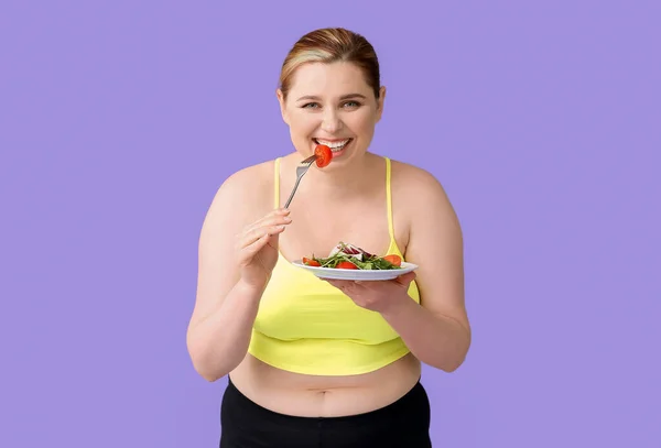 Overweight Woman Salad Color Background Weight Loss Concept — Stock Photo, Image