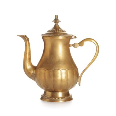 Beyaz zemin üzerinde lezzetli Türk çayı