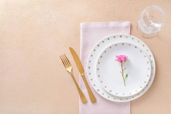 Beautiful Simple Table Setting Color Background — Stock Photo, Image