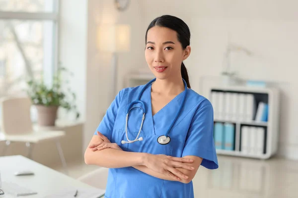 Female Asian Doctor Clinic — Stock Photo, Image