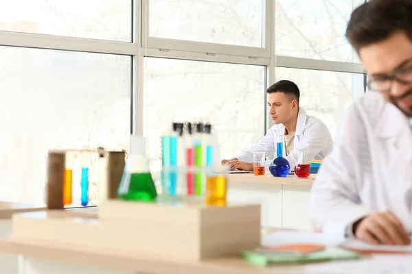 Young Man Chemistry Lesson Classroom — Stock Photo, Image