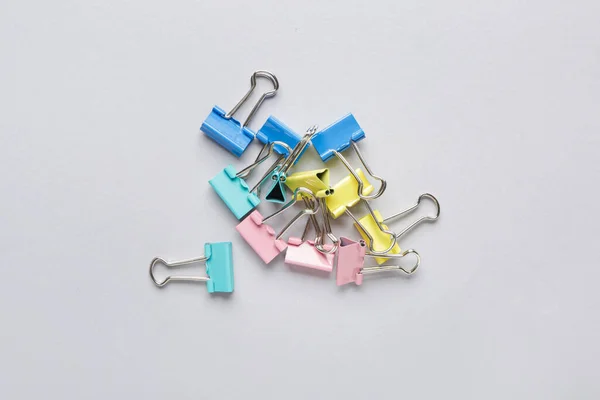 Clips Paper Grey Background — Stock Photo, Image