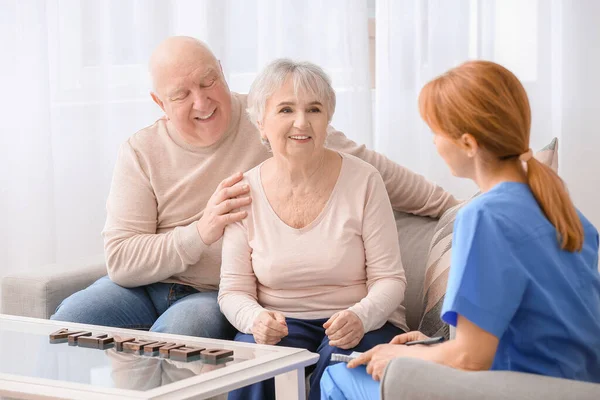 Elderly People Suffering Mental Disability Caregiver Nursing Home — Stock Photo, Image