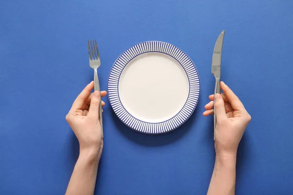 Woman Table Clean Plate Cutlery Top View — Stock Photo, Image