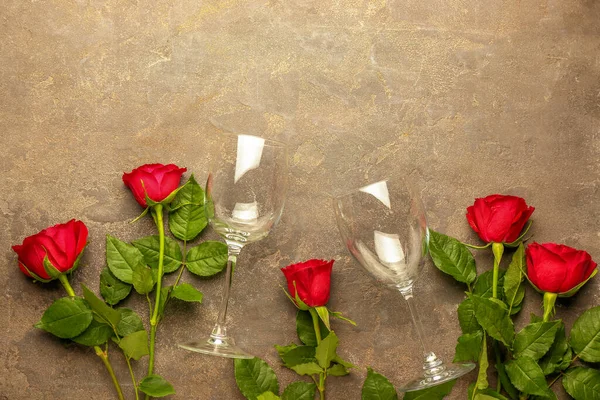 Verres Roses Vides Sur Fond Grunge — Photo