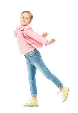 Beyaz arka planda sevimli küçük kız.