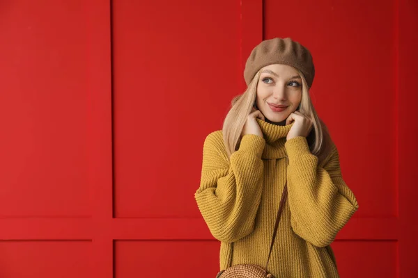 Young Woman Warm Sweater Color Background — Stock Photo, Image