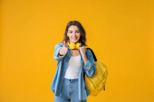 Beautiful Female Student Showing Thumb Color Background — Stock Photo, Image