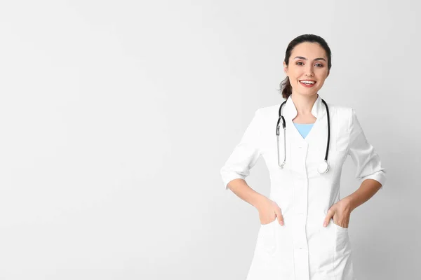 Portrait Young Female Doctor Light Background — Stock Photo, Image