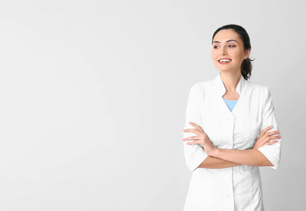 Portrait Young Female Doctor Light Background — Stock Photo, Image