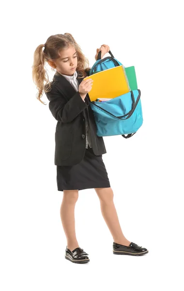 Nettes Kleines Schulmädchen Mit Rucksack Auf Weißem Hintergrund — Stockfoto