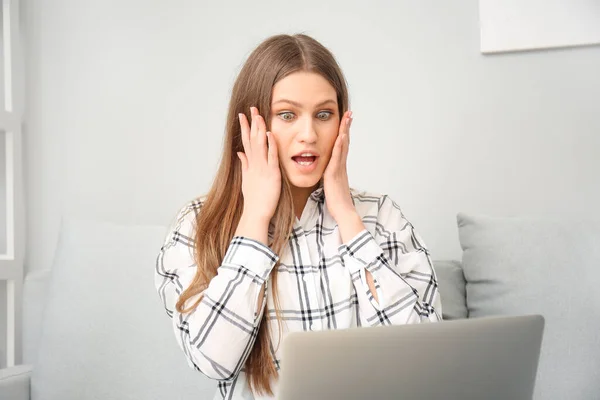 Surprised Young Woman Video Chatting Home — Stock Photo, Image