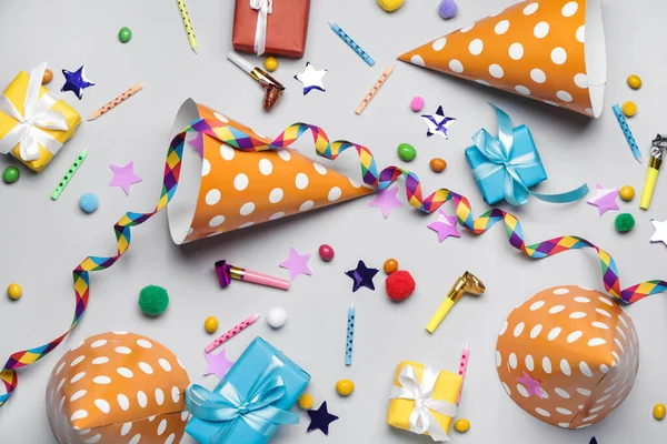 Birthday Composition Grey Background — Stock Photo, Image